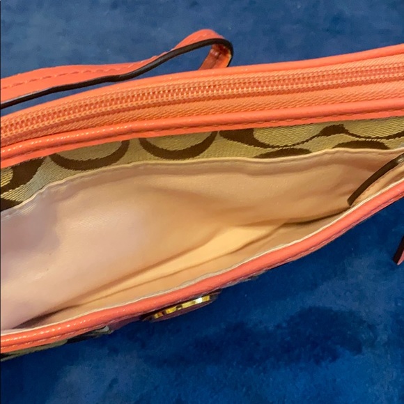 Authentic Coral Coach Clutch - Picture 2 of 5